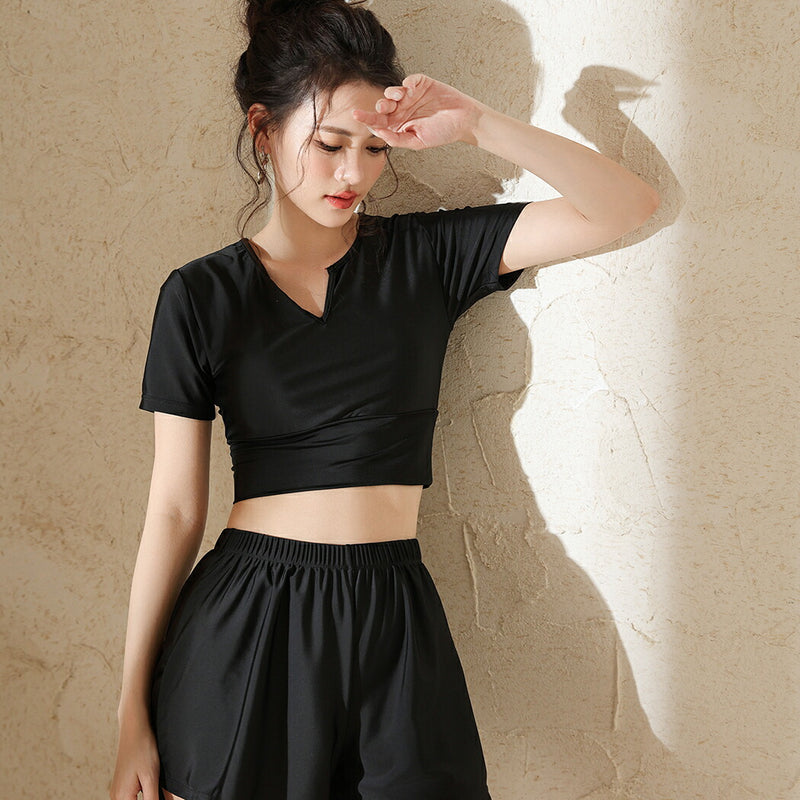 【タンキニ水着4点セット】レディース 体型カバー Tシャツ ラッシュガード 袖 セパレート ビキニ トップス Vカットネック ショートパンツ 大きいサイズ 20/30/40/50代 黒 無地 小胸 盛れる 二の腕/お腹/太もも/お尻 露出控えめ 女子 ママ ぽっちゃり お洒落 UPF50+